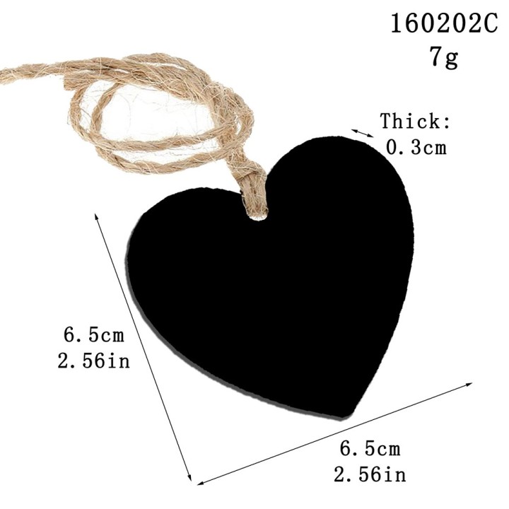 10 pezzi. Ciondolo in legno con cuore in corda