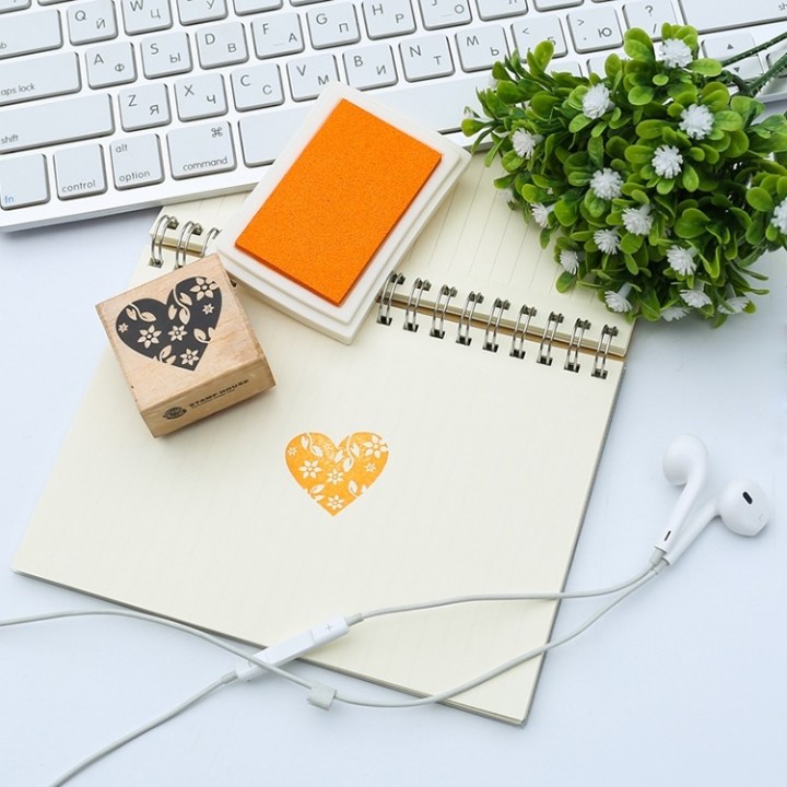 15-piece stamp pad set