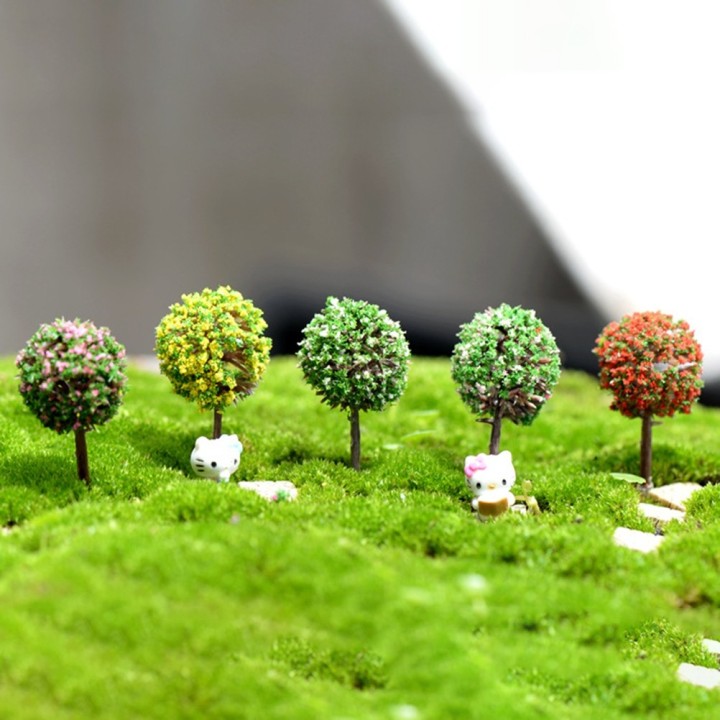 Alberi in miniatura colorati 3 pezzi.