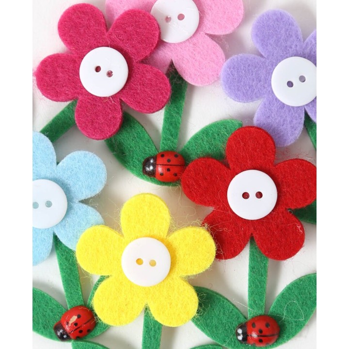 Fleurs autocollantes en feutre avec aspect 3D autocollant 6 pcs.
