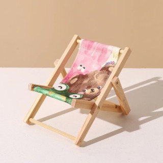 Mini beach chair as phone holder with animal motif